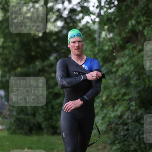 15.06.2025 - 7 Türme Triathlon Michael Strokosch http://msf.ph/oto/7928529 15.06.2025 09:19:35 Schwimmen 26, 27, 30, 31, 89, 90, 91 meine-sportfotos.de