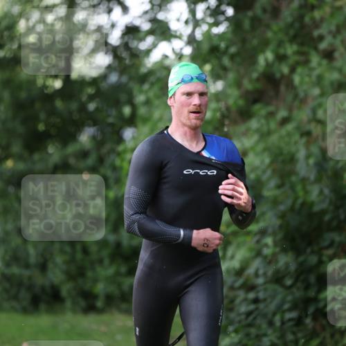 15.06.2025 - 7 Türme Triathlon Michael Strokosch http://msf.ph/oto/7928530 15.06.2025 09:19:36 Schwimmen 26, 27, 30, 31, 89, 90, 91 meine-sportfotos.de