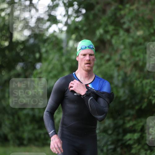 15.06.2025 - 7 Türme Triathlon Michael Strokosch http://msf.ph/oto/7928531 15.06.2025 09:19:36 Schwimmen 26, 27, 30, 31, 89, 90, 91 meine-sportfotos.de