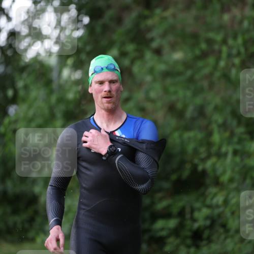 15.06.2025 - 7 Türme Triathlon Michael Strokosch http://msf.ph/oto/7928532 15.06.2025 09:19:36 Schwimmen 26, 27, 30, 31, 89, 90, 91 meine-sportfotos.de