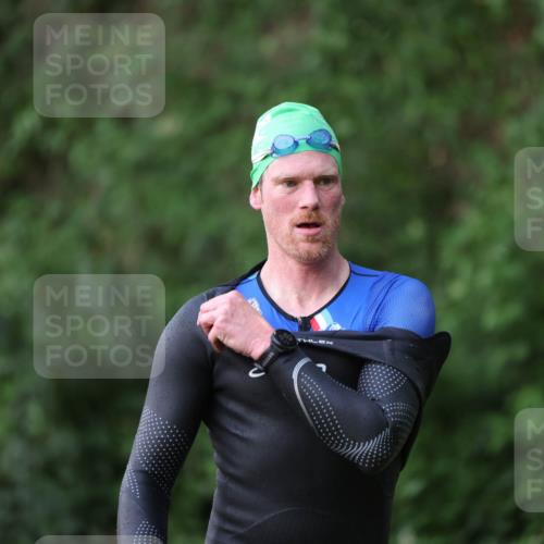 15.06.2025 - 7 Türme Triathlon Michael Strokosch http://msf.ph/oto/7928535 15.06.2025 09:19:37 Schwimmen 26, 27, 30, 31, 33, 89, 90, 91 meine-sportfotos.de