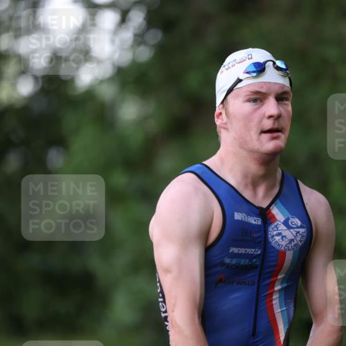 15.06.2025 - 7 Türme Triathlon Michael Strokosch http://msf.ph/oto/7928549 15.06.2025 09:19:50 Schwimmen 26, 28, 31, 33, 34, 35 meine-sportfotos.de