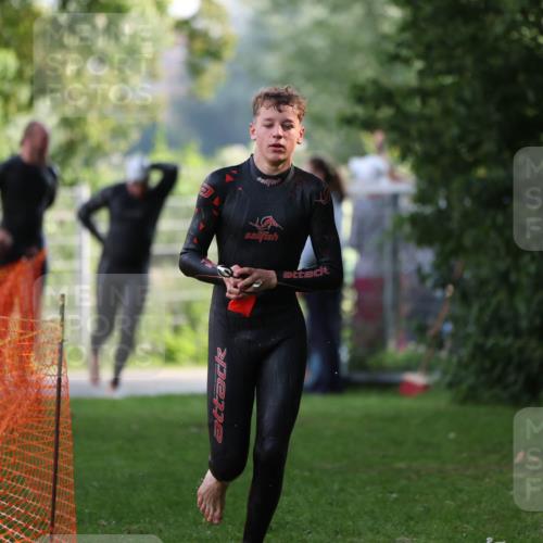 15.06.2025 - 7 Türme Triathlon Michael Strokosch http://msf.ph/oto/7928553 15.06.2025 09:19:52 Schwimmen 26, 28, 31, 32, 33, 34, 35, 74 meine-sportfotos.de