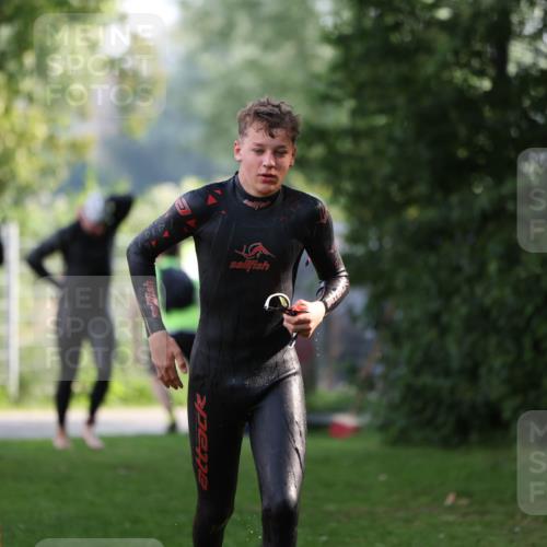 15.06.2025 - 7 Türme Triathlon Michael Strokosch http://msf.ph/oto/7928555 15.06.2025 09:19:52 Schwimmen 26, 28, 31, 32, 33, 34, 35, 74 meine-sportfotos.de