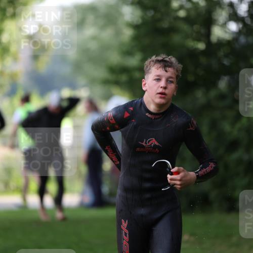 15.06.2025 - 7 Türme Triathlon Michael Strokosch http://msf.ph/oto/7928558 15.06.2025 09:19:53 Schwimmen 26, 28, 31, 32, 33, 34, 35, 74 meine-sportfotos.de