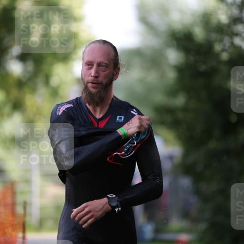 15.06.2025 - 7 Türme Triathlon Michael Strokosch http://msf.ph/oto/7928574 15.06.2025 09:19:58 Schwimmen 26, 28, 31, 32, 33, 34, 35, 74 meine-sportfotos.de