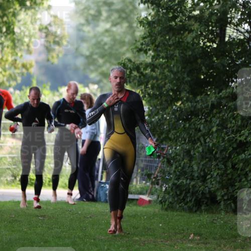 15.06.2025 - 7 Türme Triathlon Michael Strokosch http://msf.ph/oto/7928578 15.06.2025 09:20:04 Schwimmen 28, 32, 33, 34, 35, 74 meine-sportfotos.de