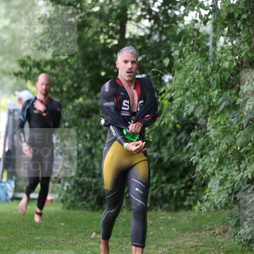 15.06.2025 - 7 Türme Triathlon Michael Strokosch http://msf.ph/oto/7928583 15.06.2025 09:20:06 Schwimmen 28, 32, 33, 34, 35, 74 meine-sportfotos.de