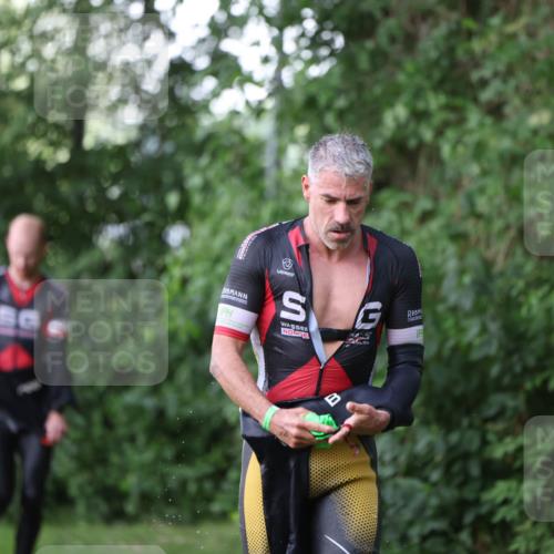 15.06.2025 - 7 Türme Triathlon Michael Strokosch http://msf.ph/oto/7928587 15.06.2025 09:20:07 Schwimmen 28, 32, 33, 34, 35, 74, 80 meine-sportfotos.de