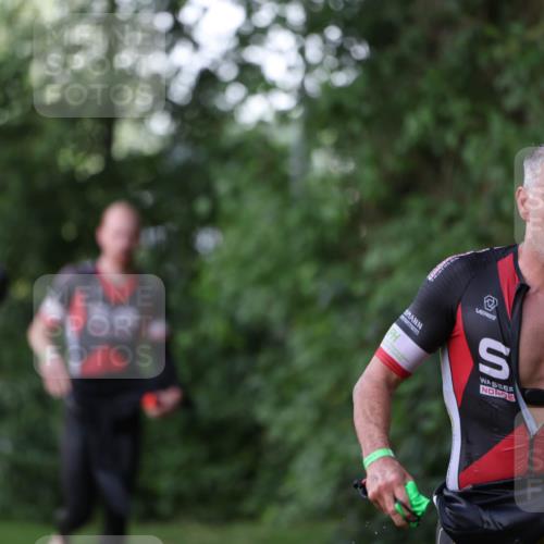 15.06.2025 - 7 Türme Triathlon Michael Strokosch http://msf.ph/oto/7928589 15.06.2025 09:20:08 Schwimmen 28, 32, 34, 35, 74, 80 meine-sportfotos.de