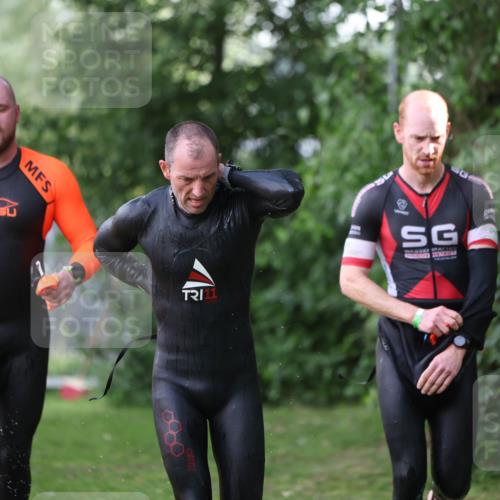 15.06.2025 - 7 Türme Triathlon Michael Strokosch http://msf.ph/oto/7928594 15.06.2025 09:20:09 Schwimmen 28, 29, 32, 34, 35, 74, 80 meine-sportfotos.de