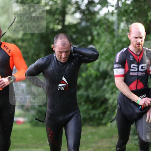15.06.2025 - 7 Türme Triathlon Michael Strokosch http://msf.ph/oto/7928595 15.06.2025 09:20:09 Schwimmen 28, 29, 32, 34, 35, 74, 80 meine-sportfotos.de