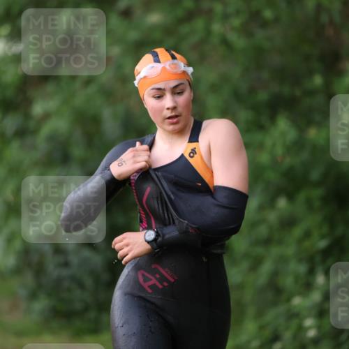 15.06.2025 - 7 Türme Triathlon Michael Strokosch http://msf.ph/oto/7928635 15.06.2025 09:20:33 Schwimmen 29, 71, 72, 73, 75, 76, 78, 80, 85, 87, 88, 96 meine-sportfotos.de