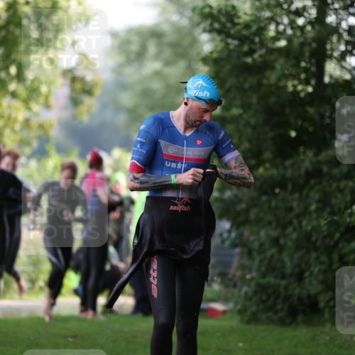 15.06.2025 - 7 Türme Triathlon Michael Strokosch http://msf.ph/oto/7928734 15.06.2025 09:21:49 Schwimmen 6, 7, 36, 61, 63, 65, 93, 95, 117, 118, 119 meine-sportfotos.de