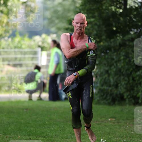15.06.2025 - 7 Türme Triathlon Michael Strokosch http://msf.ph/oto/7928769 15.06.2025 09:22:11 Schwimmen 9, 38, 62, 64, 117, 118, 119 meine-sportfotos.de