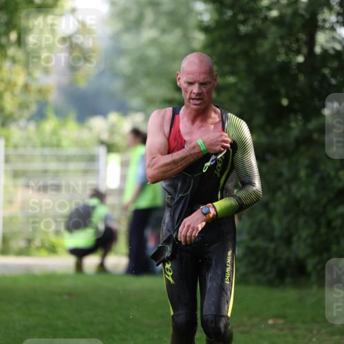15.06.2025 - 7 Türme Triathlon Michael Strokosch http://msf.ph/oto/7928771 15.06.2025 09:22:11 Schwimmen 9, 38, 62, 64, 117, 118, 119 meine-sportfotos.de