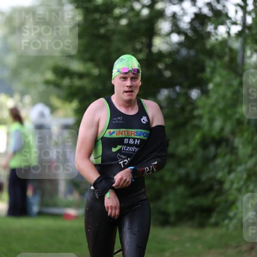 15.06.2025 - 7 Türme Triathlon Michael Strokosch http://msf.ph/oto/7928792 15.06.2025 09:22:25 Schwimmen 38, 62, 64 meine-sportfotos.de