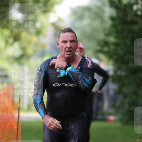 15.06.2025 - 7 Türme Triathlon Michael Strokosch http://msf.ph/oto/7928804 15.06.2025 09:22:51 Schwimmen 8, 10, 79 meine-sportfotos.de