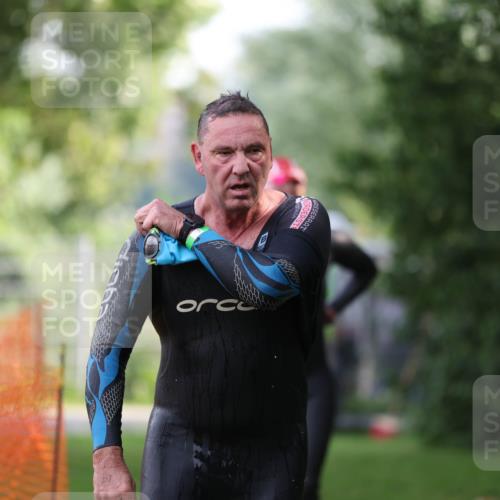 15.06.2025 - 7 Türme Triathlon Michael Strokosch http://msf.ph/oto/7928805 15.06.2025 09:22:52 Schwimmen 8, 10, 79 meine-sportfotos.de