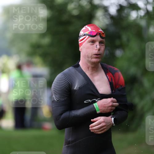 15.06.2025 - 7 Türme Triathlon Michael Strokosch http://msf.ph/oto/7928812 15.06.2025 09:22:54 Schwimmen 8, 10, 79 meine-sportfotos.de