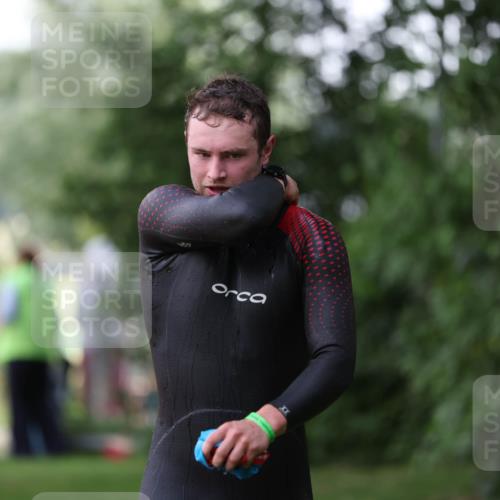 15.06.2025 - 7 Türme Triathlon Michael Strokosch http://msf.ph/oto/7928824 15.06.2025 09:23:00 Schwimmen 8, 10, 79 meine-sportfotos.de