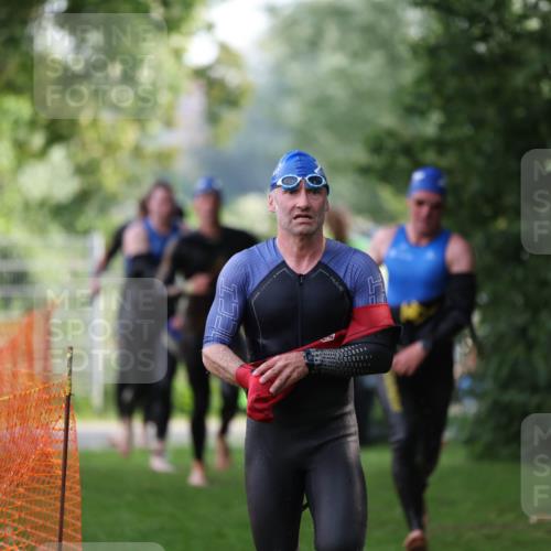 15.06.2025 - 7 Türme Triathlon Michael Strokosch http://msf.ph/oto/7928832 15.06.2025 09:23:40 Schwimmen 18, 46, 47, 48, 49 meine-sportfotos.de