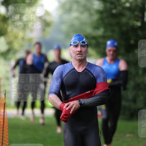 15.06.2025 - 7 Türme Triathlon Michael Strokosch http://msf.ph/oto/7928834 15.06.2025 09:23:41 Schwimmen 18, 46, 47, 48, 49 meine-sportfotos.de