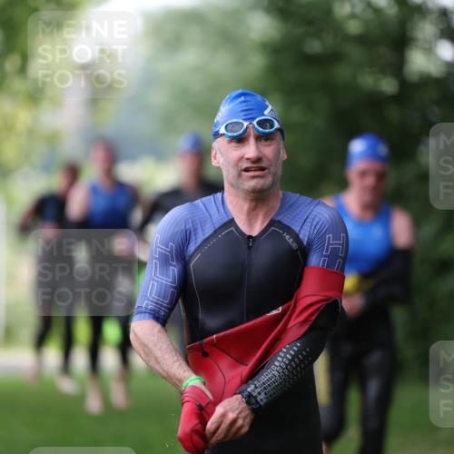 15.06.2025 - 7 Türme Triathlon Michael Strokosch http://msf.ph/oto/7928836 15.06.2025 09:23:41 Schwimmen 18, 46, 47, 48, 49 meine-sportfotos.de