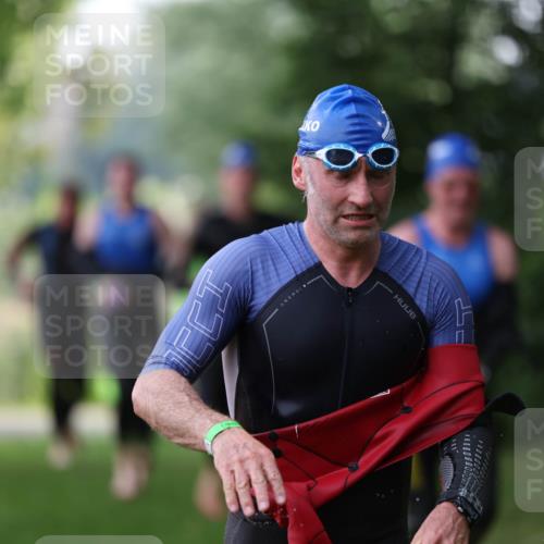 15.06.2025 - 7 Türme Triathlon Michael Strokosch http://msf.ph/oto/7928837 15.06.2025 09:23:42 Schwimmen 18, 46, 47, 48, 49 meine-sportfotos.de