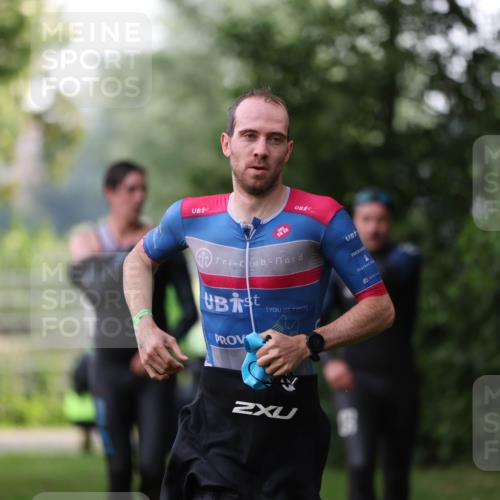 15.06.2025 - 7 Türme Triathlon Michael Strokosch http://msf.ph/oto/7928873 15.06.2025 09:24:15 Schwimmen 1, 17, 20, 39, 40 meine-sportfotos.de