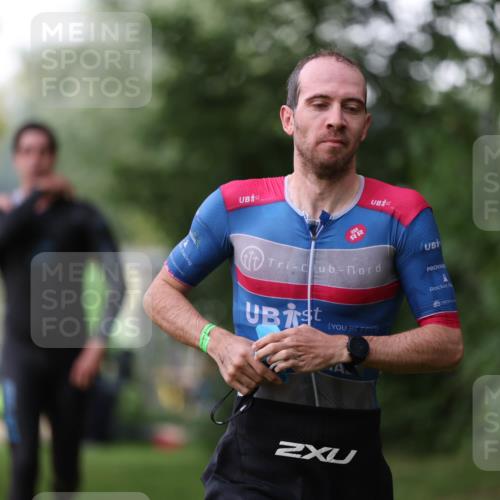 15.06.2025 - 7 Türme Triathlon Michael Strokosch http://msf.ph/oto/7928876 15.06.2025 09:24:15 Schwimmen 1, 17, 20, 39, 40 meine-sportfotos.de