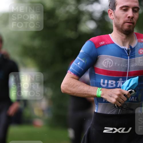 15.06.2025 - 7 Türme Triathlon Michael Strokosch http://msf.ph/oto/7928878 15.06.2025 09:24:16 Schwimmen 1, 17, 20, 39, 40 meine-sportfotos.de