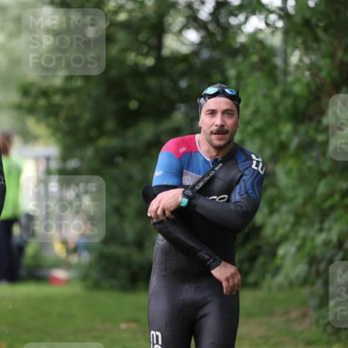 15.06.2025 - 7 Türme Triathlon Michael Strokosch http://msf.ph/oto/7928879 15.06.2025 09:24:16 Schwimmen 1, 17, 20, 39, 40 meine-sportfotos.de