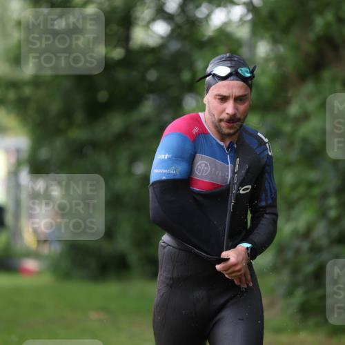 15.06.2025 - 7 Türme Triathlon Michael Strokosch http://msf.ph/oto/7928881 15.06.2025 09:24:17 Schwimmen 1, 17, 20, 39, 40 meine-sportfotos.de
