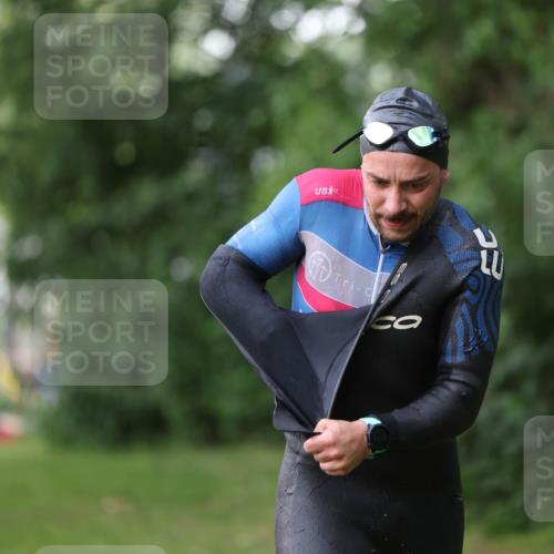 15.06.2025 - 7 Türme Triathlon Michael Strokosch http://msf.ph/oto/7928883 15.06.2025 09:24:17 Schwimmen 1, 17, 20, 39, 40 meine-sportfotos.de