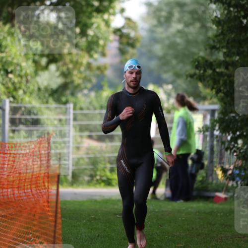 15.06.2025 - 7 Türme Triathlon Michael Strokosch http://msf.ph/oto/7928891 15.06.2025 09:24:26 Schwimmen 1, 20, 39 meine-sportfotos.de