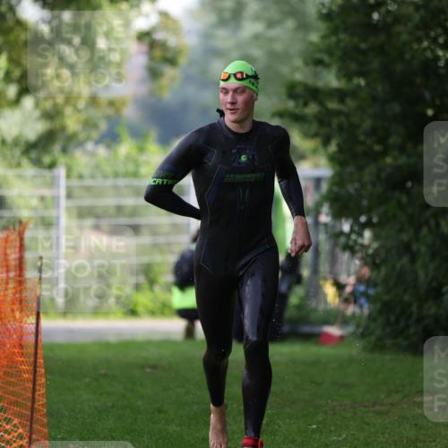 15.06.2025 - 7 Türme Triathlon Michael Strokosch http://msf.ph/oto/7928904 15.06.2025 09:24:55 Schwimmen 43 meine-sportfotos.de
