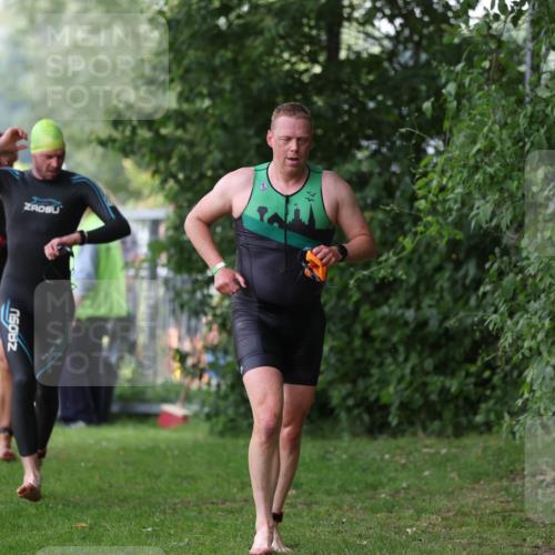 15.06.2025 - 7 Türme Triathlon Michael Strokosch http://msf.ph/oto/7928916 15.06.2025 09:25:24 Schwimmen 16, 56, 57, 58, 59, 60 meine-sportfotos.de