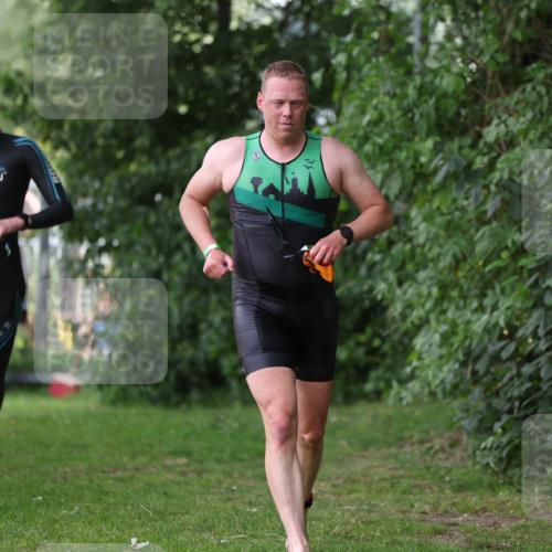 15.06.2025 - 7 Türme Triathlon Michael Strokosch http://msf.ph/oto/7928918 15.06.2025 09:25:24 Schwimmen 16, 56, 57, 58, 59, 60 meine-sportfotos.de