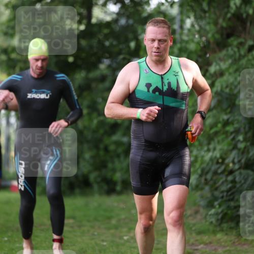 15.06.2025 - 7 Türme Triathlon Michael Strokosch http://msf.ph/oto/7928922 15.06.2025 09:25:25 Schwimmen 16, 56, 57, 58, 59, 60 meine-sportfotos.de