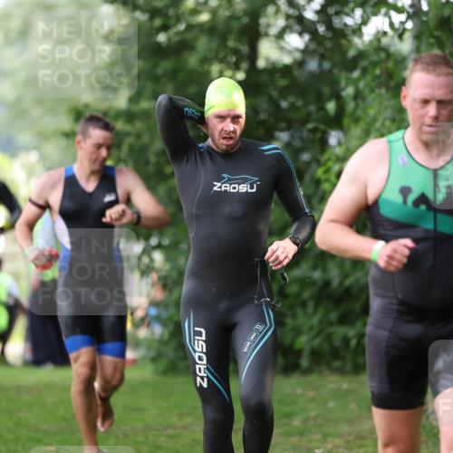 15.06.2025 - 7 Türme Triathlon Michael Strokosch http://msf.ph/oto/7928923 15.06.2025 09:25:26 Schwimmen 16, 56, 57, 58, 59, 60 meine-sportfotos.de