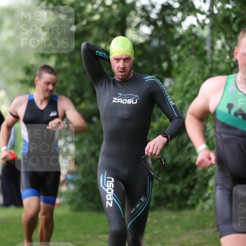 15.06.2025 - 7 Türme Triathlon Michael Strokosch http://msf.ph/oto/7928924 15.06.2025 09:25:27 Schwimmen 16, 56, 57, 58, 59, 60 meine-sportfotos.de