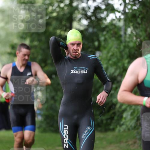 15.06.2025 - 7 Türme Triathlon Michael Strokosch http://msf.ph/oto/7928925 15.06.2025 09:25:27 Schwimmen 16, 56, 57, 58, 59, 60 meine-sportfotos.de
