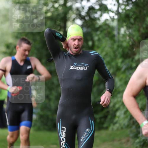 15.06.2025 - 7 Türme Triathlon Michael Strokosch http://msf.ph/oto/7928926 15.06.2025 09:25:27 Schwimmen 16, 56, 57, 58, 59, 60 meine-sportfotos.de