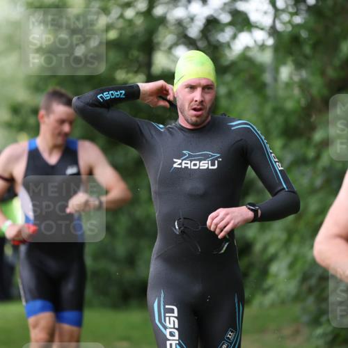 15.06.2025 - 7 Türme Triathlon Michael Strokosch http://msf.ph/oto/7928928 15.06.2025 09:25:27 Schwimmen 16, 56, 57, 58, 59, 60 meine-sportfotos.de