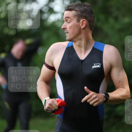 15.06.2025 - 7 Türme Triathlon Michael Strokosch http://msf.ph/oto/7928934 15.06.2025 09:25:30 Schwimmen 16, 56, 57, 58, 59, 60, 77 meine-sportfotos.de