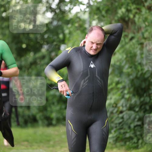 15.06.2025 - 7 Türme Triathlon Michael Strokosch http://msf.ph/oto/7928938 15.06.2025 09:25:31 Schwimmen 16, 56, 57, 58, 59, 60, 77 meine-sportfotos.de