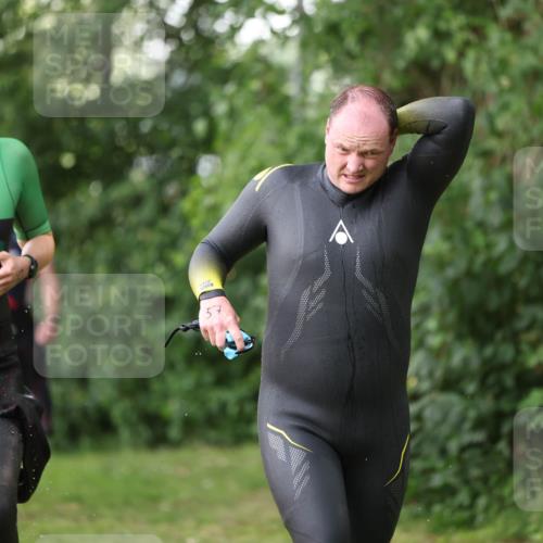 15.06.2025 - 7 Türme Triathlon Michael Strokosch http://msf.ph/oto/7928939 15.06.2025 09:25:32 Schwimmen 16, 56, 57, 58, 59, 60, 77 meine-sportfotos.de