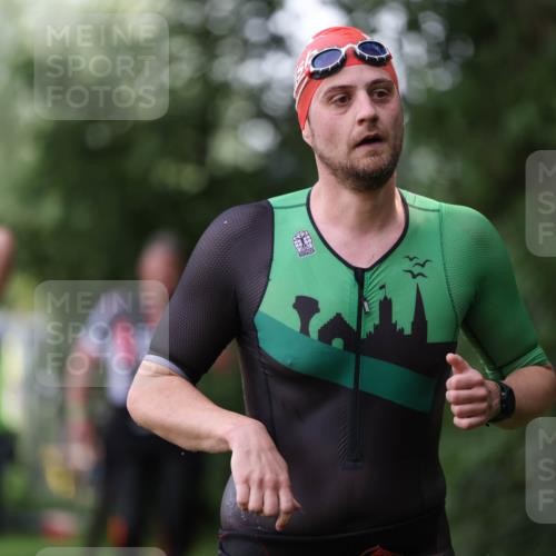 15.06.2025 - 7 Türme Triathlon Michael Strokosch http://msf.ph/oto/7928945 15.06.2025 09:25:33 Schwimmen 16, 56, 57, 58, 59, 60, 77 meine-sportfotos.de