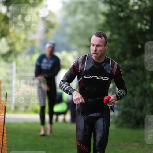 15.06.2025 - 7 Türme Triathlon Michael Strokosch http://msf.ph/oto/7928969 15.06.2025 09:25:52 Schwimmen 2, 4, 19, 41, 42, 44, 45, 77 meine-sportfotos.de